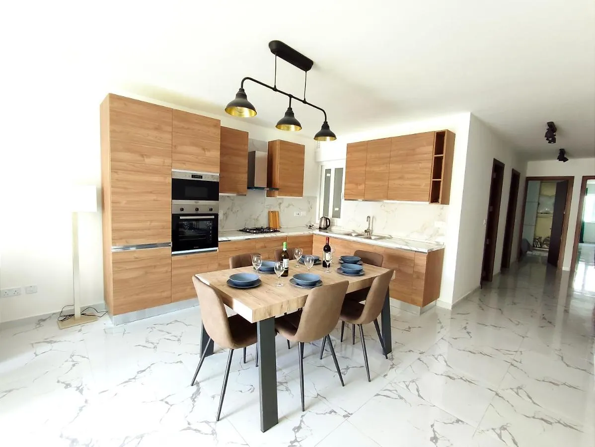 Sliema Central 3 Bedroom Apartment Near Seafront Malta